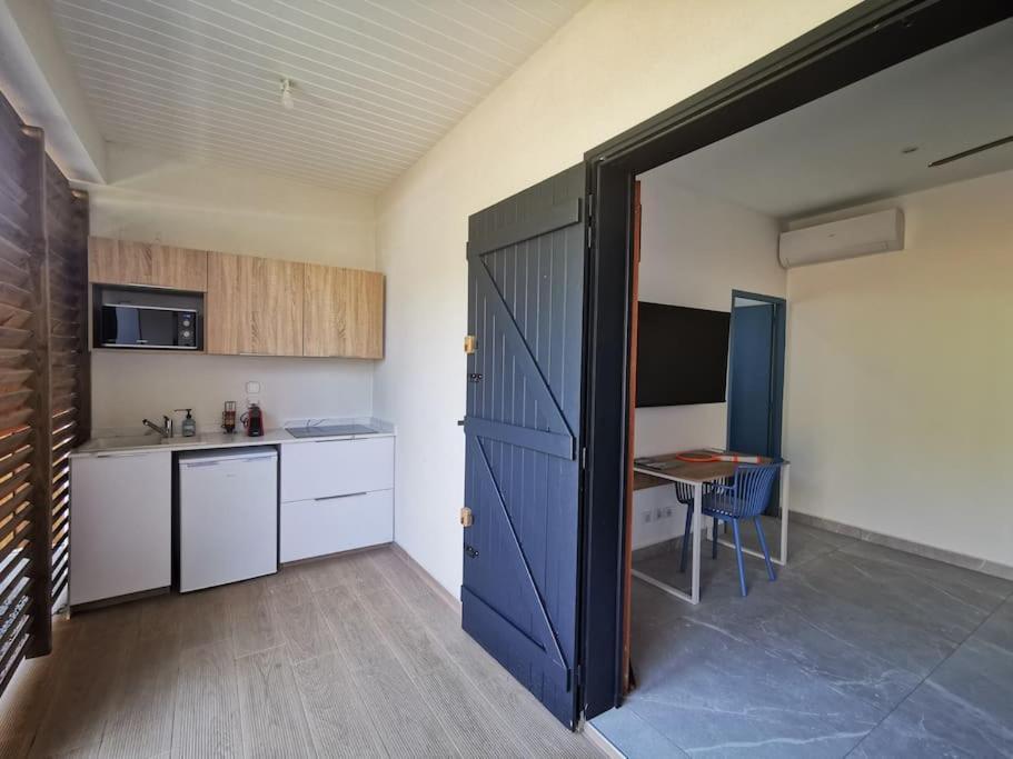 Studio Koton - 3 Etoiles - Deshaies Centre Εξωτερικό φωτογραφία